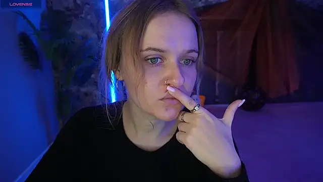 Snapshot of MaribelRiverr_ chatting on October 28, 2025, 6:28 am MaribelRiverr online show from October 28, 2025, 6:28 am