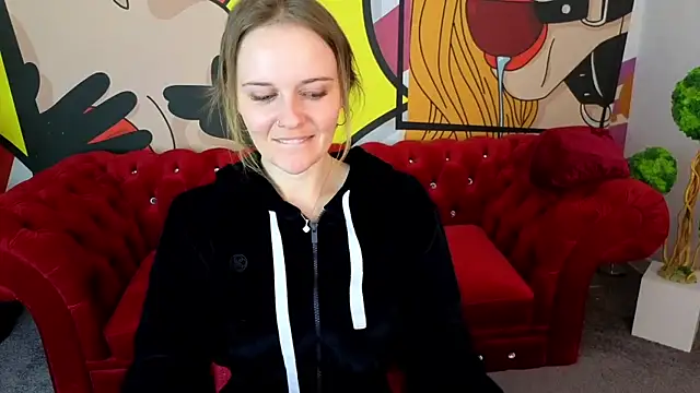MaribelRiverr  online show from May 31, 2026, 5:48 am