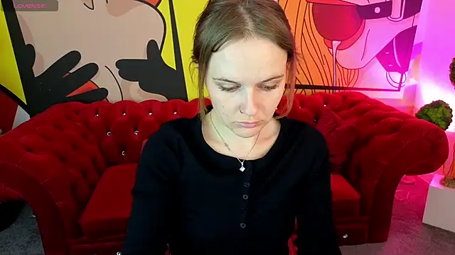 MaribelRiverr  online show from June 2, 2026, 5:31 am