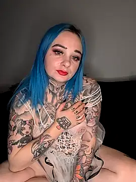 Snapshot of Alissabluesc chatting on October 3, 2025, 9:34 pm Alissabluesc online show from October 3, 2025, 9:34 pm