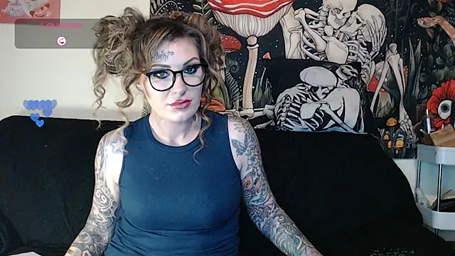 Snapshot of meganluv69 chatting on February 11, 2025, 3:40 am meganluv69 online show from February 11, 2025, 3:40 am