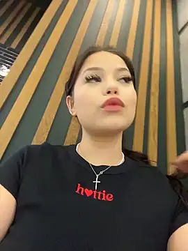 Snapshot of Chloe__Moon chatting on October 27, 2025, 1:37 pm Chloe Moon online show from October 27, 2025, 1:37 pm