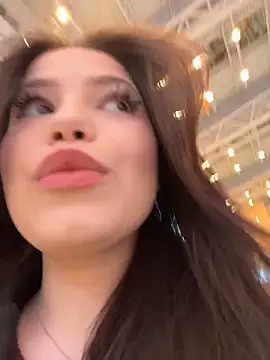 Chloe  Moon online show from December 19, 2025, 2:13 pm