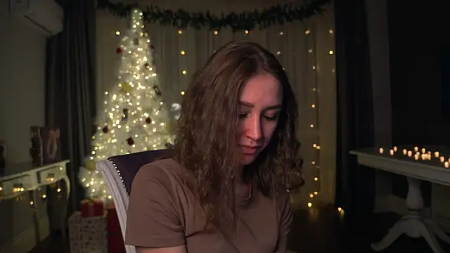 Snapshot of RennieLewis chatting on December 19, 2024, 8:55 pm RennieLewis online show from December 19, 2024, 8:55 pm