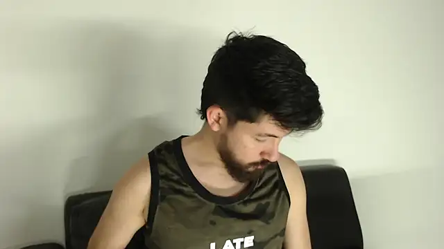 Snapshot of Galit_g chatting on December 3, 2025, 2:08 am Galit g online show from December 3, 2025, 2:08 am