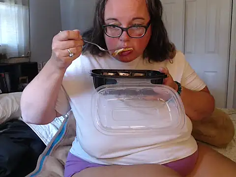 LauLauPAWG online show from September 19, 2025, 4:40 pm