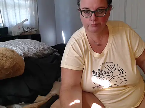 LauLauPAWG online show from October 8, 2025, 6:16 pm