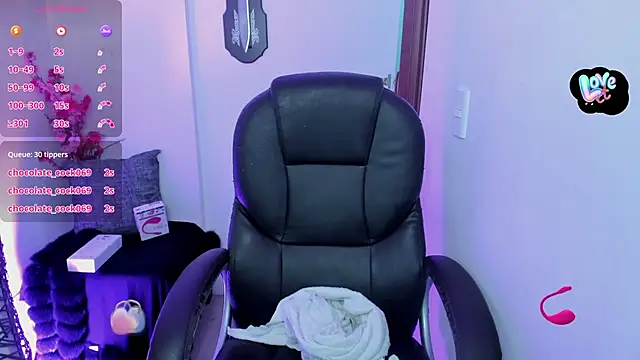 Snapshot of jessicarabbit_1 chatting on January 18, 2025, 2:47 am jessicarabbit 1 online show from January 18, 2025, 2:47 am