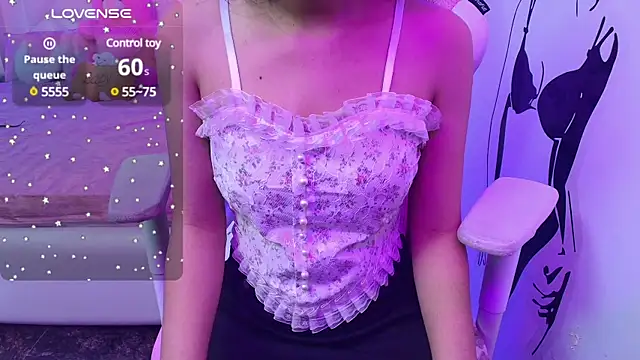 Snapshot of YourKusu chatting on January 12, 2025, 10:01 pm YourKusu online show from January 12, 2025, 10:01 pm