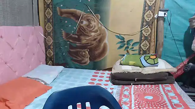 Snapshot of mom_son_dirty chatting on November 28, 2025, 10:56 pm mom son dirty online show from November 28, 2025, 10:56 pm