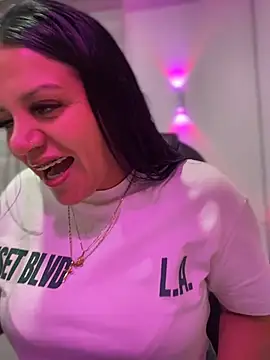 Milff parkerrr online show from April 18, 2026, 1:31 am