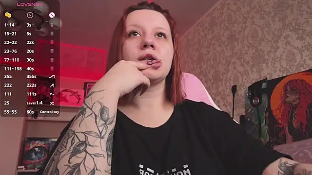 Dani RedheaDevil online show from July 15, 2026, 4:51 am