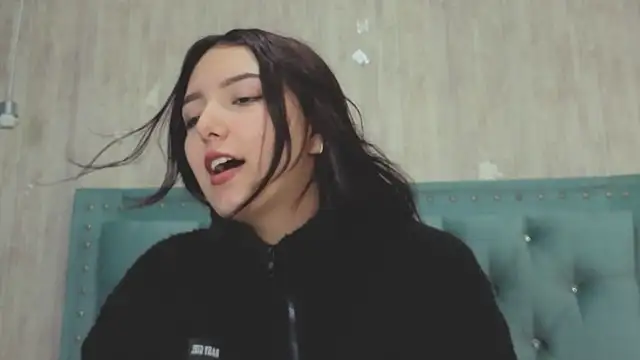 Marcelaa fox online show from September 18, 2025, 8:00 pm