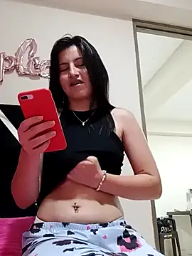 Snapshot of Salomecam30 chatting on February 5, 2025, 1:37 am Salomecam30 online show from February 5, 2025, 1:37 am