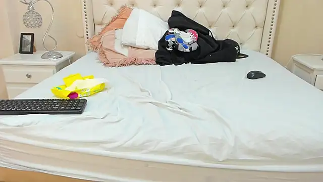 Matthew Dixonn online show from December 8, 2024, 11:46 am