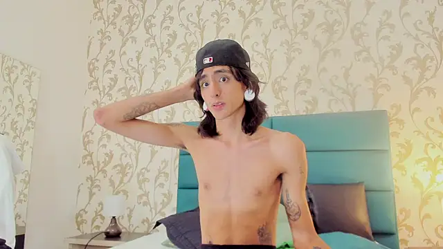 Matthew Dixonn online show from December 14, 2024, 2:12 am