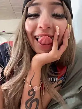 lunaapppp online show from March 21, 2026, 8:19 am