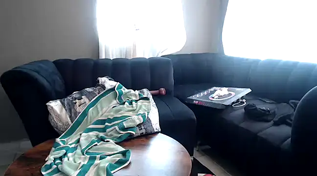 Foxybrownxx1 online show from March 19, 2025, 9:38 am