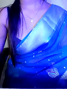 Snapshot of QueenOfHeart_07 chatting on December 4, 2024, 12:08 am QueenOfHeart 07 online show from December 4, 2024, 12:08 am