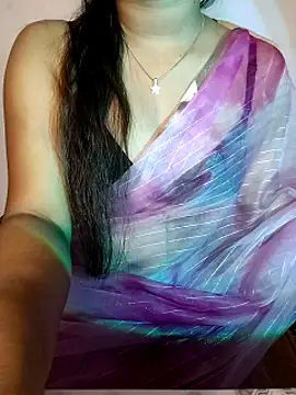 Snapshot of QueenOfHeart_07 chatting on January 30, 2025, 5:39 pm QueenOfHeart 07 online show from January 30, 2025, 5:39 pm