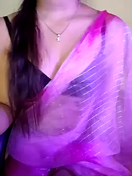 Snapshot of QueenOfHeart_07 chatting on January 31, 2025, 4:03 am QueenOfHeart 07 online show from January 31, 2025, 4:03 am