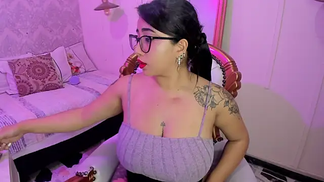 Sexy cristall  online show from March 2, 2025, 12:20 am