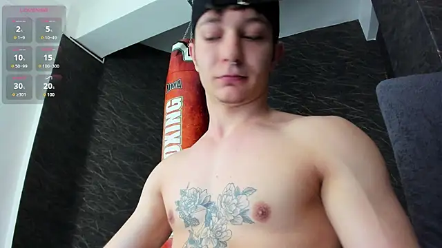 leonardsmith01 online show from January 2, 2025, 8:57 pm