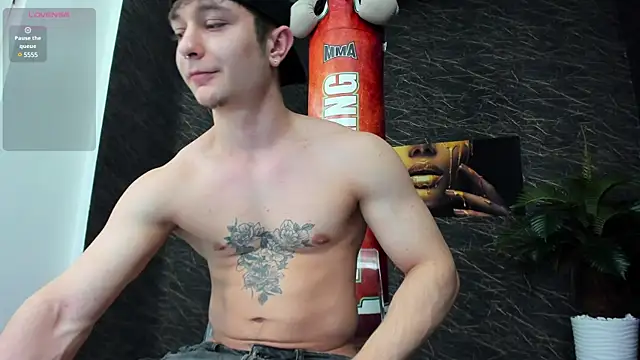 leonardsmith01 online show from January 5, 2025, 8:31 pm