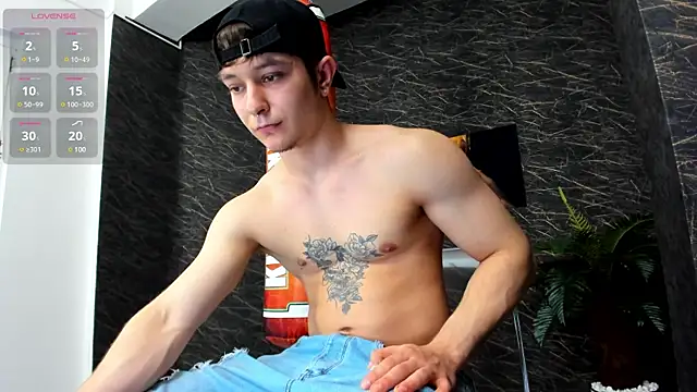 leonardsmith01 online show from January 13, 2025, 11:17 pm