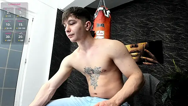 leonardsmith01 online show from January 27, 2025, 8:17 pm