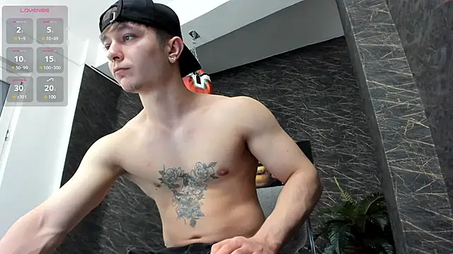 leonardsmith01 online show from February 2, 2025, 8:51 pm