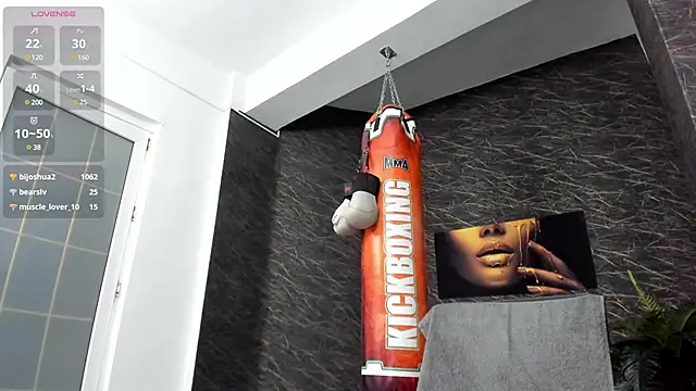 leonardsmith01 online show from February 9, 2025, 2:49 am