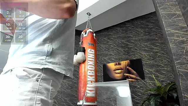 leonardsmith01 online show from February 10, 2025, 12:08 am