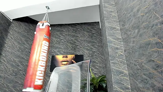 leonardsmith01 online show from February 11, 2025, 2:46 am