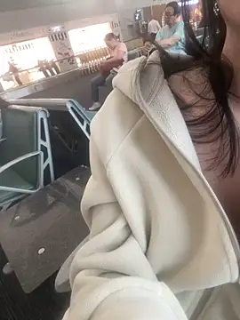 Snapshot of zqq5522 chatting on December 4, 2025, 8:45 am zqq5522 online show from December 4, 2025, 8:45 am