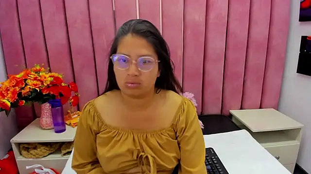 Snapshot of Miaa_Smiith_ chatting on September 18, 2025, 3:08 am Miaa Smiith online show from September 18, 2025, 3:08 am