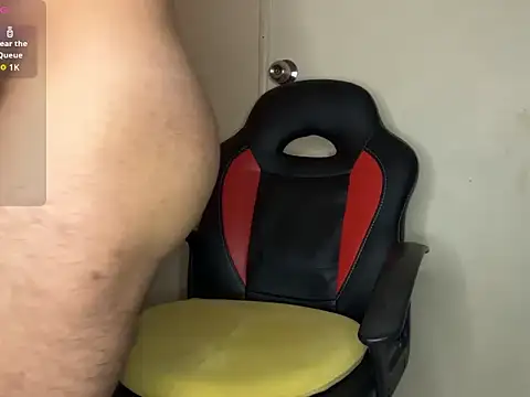 thish0rny online show from November 28, 2025, 5:10 am