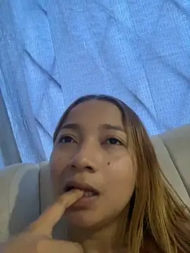 Snapshot of queen_angelique chatting on December 6, 2024, 10:08 pm queen angelique online show from December 6, 2024, 10:08 pm