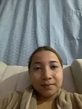 Snapshot of queen_angelique chatting on February 13, 2025, 5:16 am queen angelique online show from February 13, 2025, 5:16 am