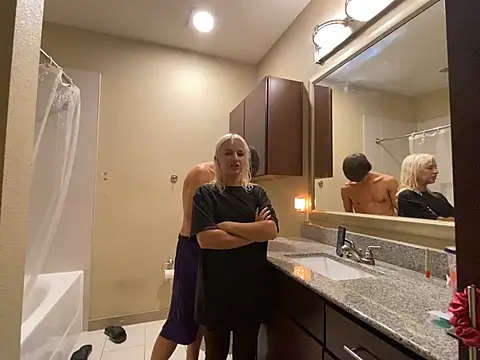 Snapshot of girlfriendmissy chatting on January 15, 2025, 11:08 pm girlfriendmissy online show from January 15, 2025, 11:08 pm