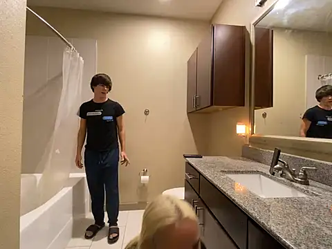 Snapshot of girlfriendmissy chatting on January 26, 2025, 2:03 am girlfriendmissy online show from January 26, 2025, 2:03 am