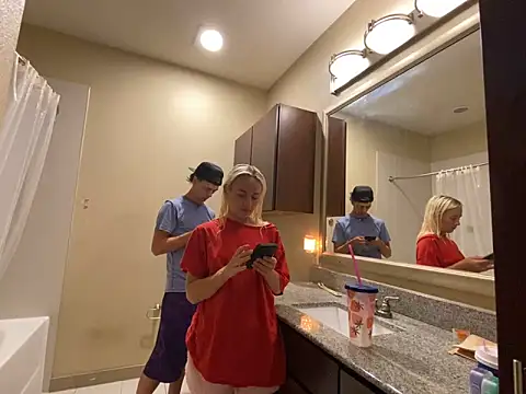 Snapshot of girlfriendmissy chatting on February 13, 2025, 8:55 pm girlfriendmissy online show from February 13, 2025, 8:55 pm