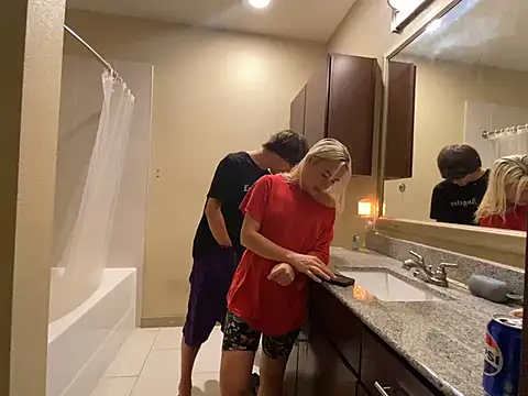 Snapshot of girlfriendmissy chatting on February 20, 2025, 12:41 am girlfriendmissy online show from February 20, 2025, 12:41 am