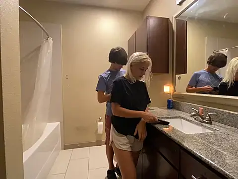 Snapshot of girlfriendmissy chatting on March 8, 2025, 9:29 pm girlfriendmissy online show from March 8, 2025, 9:29 pm