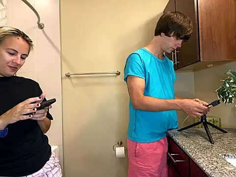 Snapshot of girlfriendmissy chatting on September 21, 2025, 4:08 pm girlfriendmissy online show from September 21, 2025, 4:08 pm