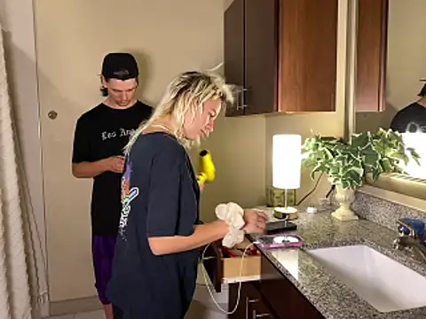 Snapshot of girlfriendmissy chatting on March 7, 2026, 1:57 am girlfriendmissy online show from March 7, 2026, 1:57 am