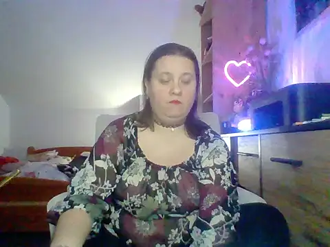 Snapshot of ReifeVenna chatting on October 21, 2025, 6:41 pm ReifeVenna online show from October 21, 2025, 6:41 pm