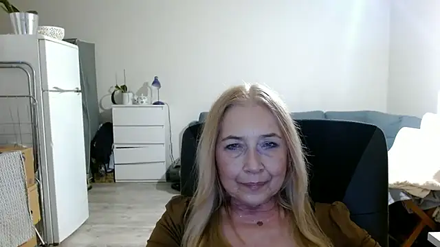 sofia xkiss online show from February 27, 2025, 5:58 pm