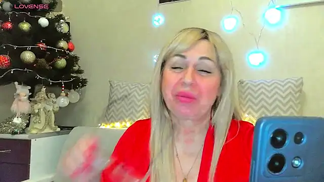SusieNoreen online show from January 15, 2025, 1:12 am