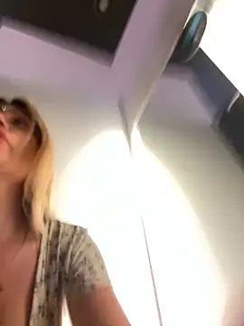 Snapshot of justmila chatting on September 25, 2025, 11:25 am justmila online show from September 25, 2025, 11:25 am